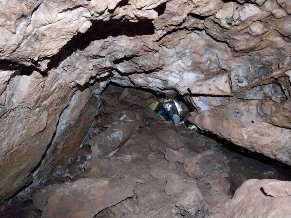 Espeleología en Pirineos nivel 3